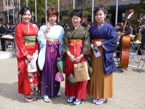 17-Kimonos.jpg